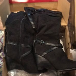 Wedge boots (wide calf)